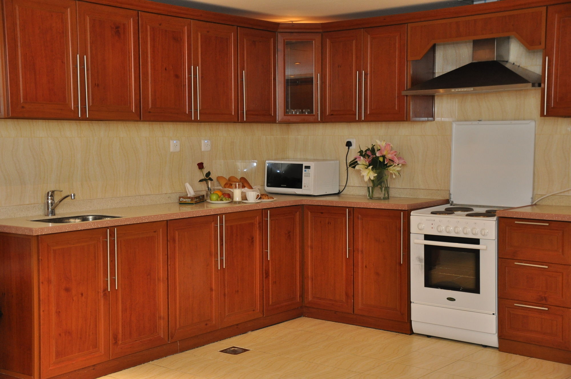 Taiba Suites Madinah Medine Dış mekan fotoğraf A modern kitchen