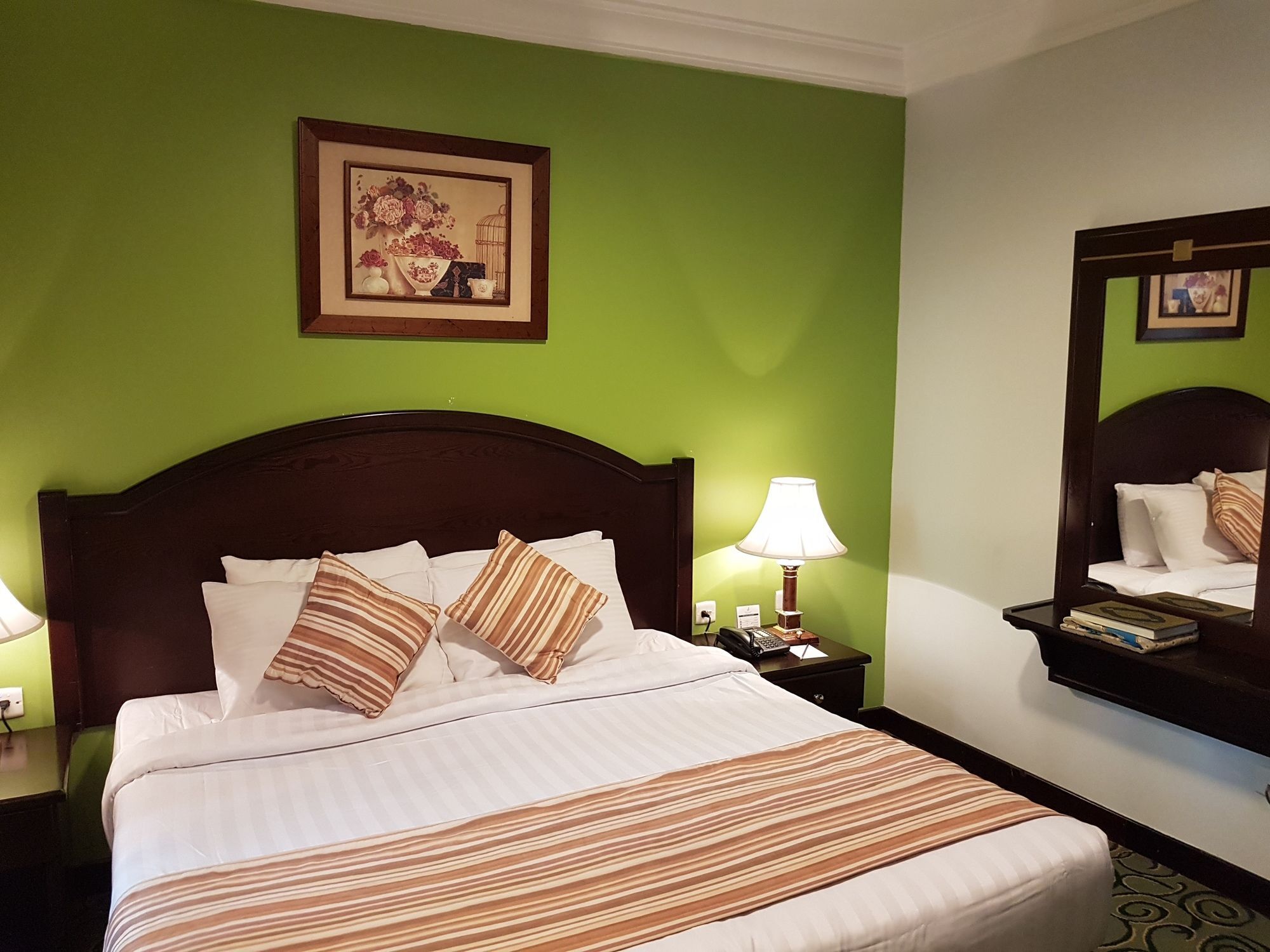 Taiba Suites Madinah Medine Dış mekan fotoğraf Deluxe Room
