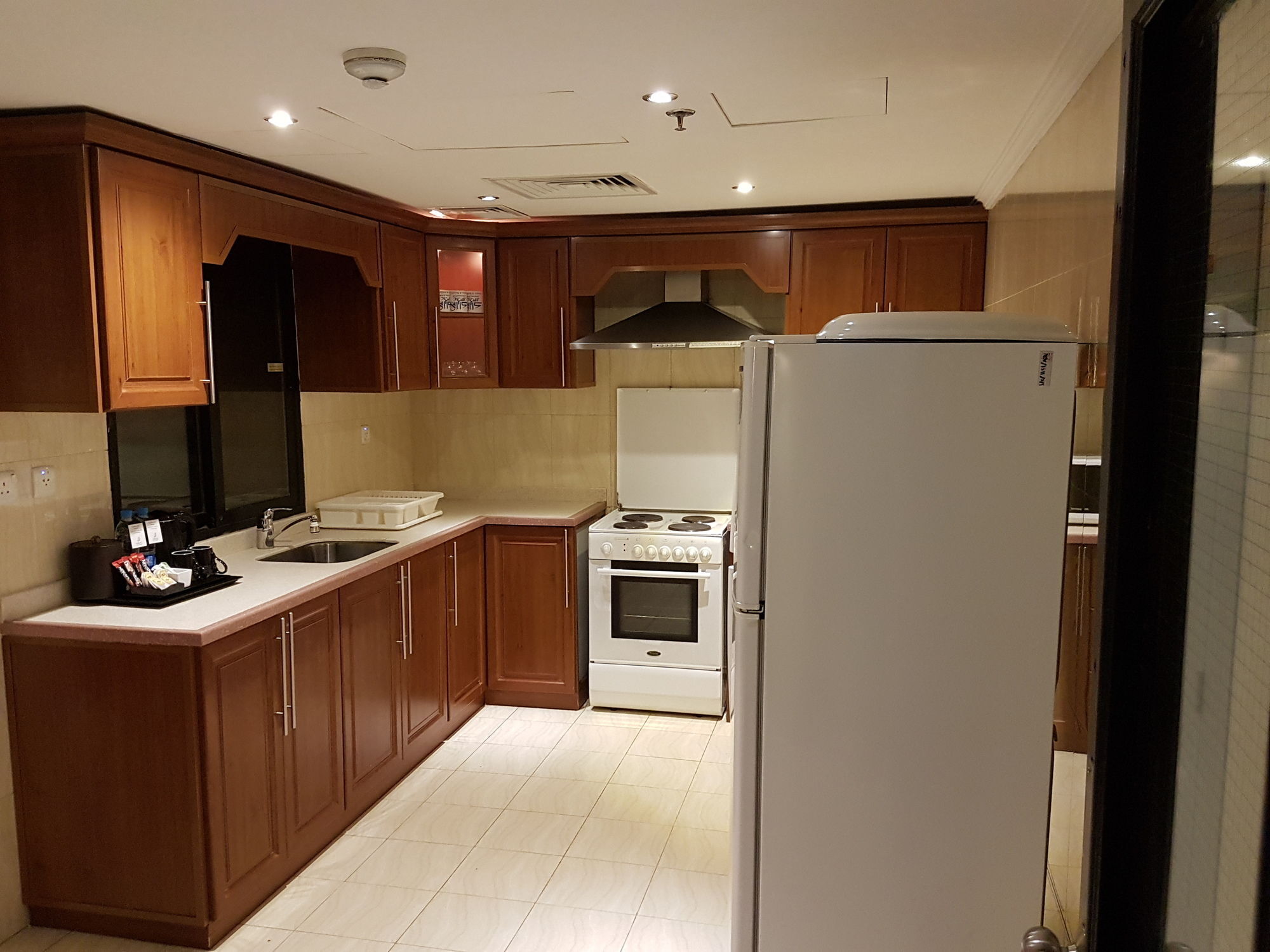 Taiba Suites Madinah Medine Dış mekan fotoğraf A kitchen in a hotel