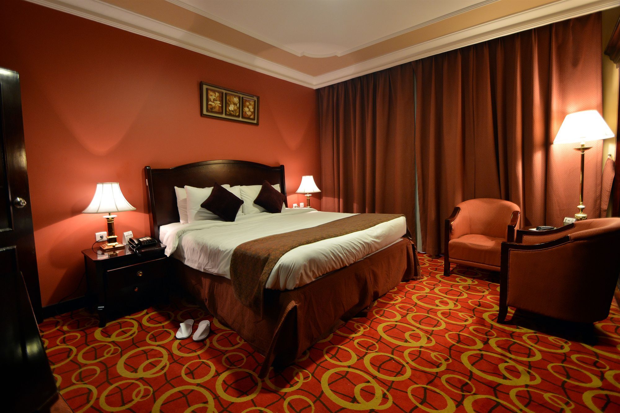 Taiba Suites Madinah Medine Dış mekan fotoğraf A room at the hotel